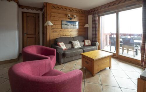 Wide living room V3 (medium)