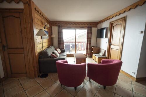 Wide-living-room-V1-medium